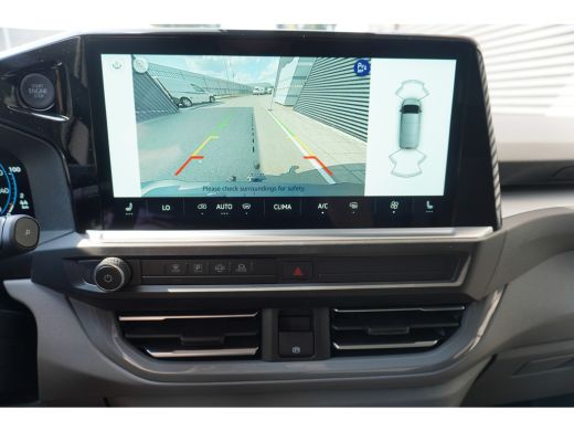 Volkswagen Transporter e-Transporter Life 218 pk, Achterdeuren zonder ruit, Trekhaak, Climatronic, Bijrijdersbank ActivLease financial lease