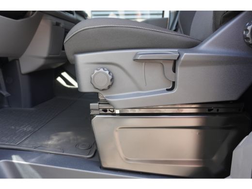 Volkswagen e-Transporter e-Transporter 218 pk e-Transporter Life 218 pk, Achterdeuren zonder ruit, Trekhaak, Climatronic, ... ActivLease financial lease