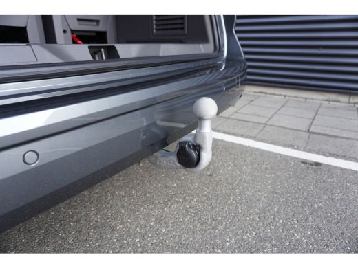 Volkswagen Multivan 1.5 eHybrid L2 Bulli Edition 4-Motion 1.5 eHybrid L2 Bulli Edition 4-Motion, IQ Light koplampen, ... ActivLease financial lease