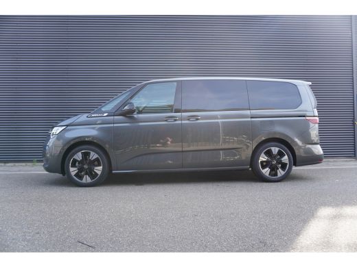 Volkswagen Multivan 1.5 eHybrid L2 Bulli Edition 4-Motion 1.5 eHybrid L2 Bulli Edition 4-Motion, IQ Light koplampen, ... ActivLease financial lease