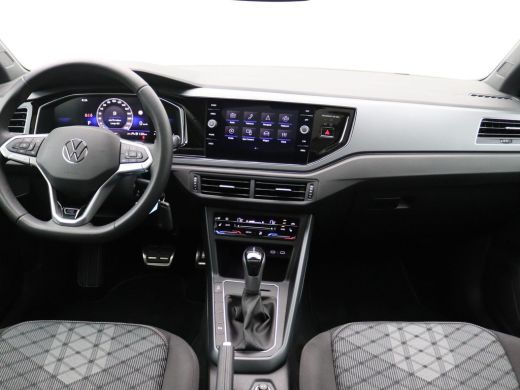 Volkswagen Polo 1.0 TSI R-Line 95PK DSG matrix led, adaptive cruise met travel assist, panoramisch schuifdak, sto... ActivLease financial lease