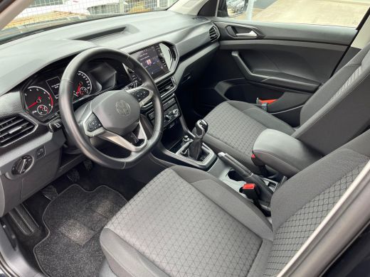 Volkswagen T-Cross 1.0 TSI Life | PDC V+A | ACC | Apple Carplay | Airco | LM velgen 16" | ActivLease financial lease