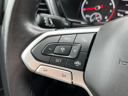 Volkswagen T-Cross 1.0 TSI Life | PDC V+A | ACC | Apple Carplay | Airco | LM velgen 16" | ActivLease financial lease