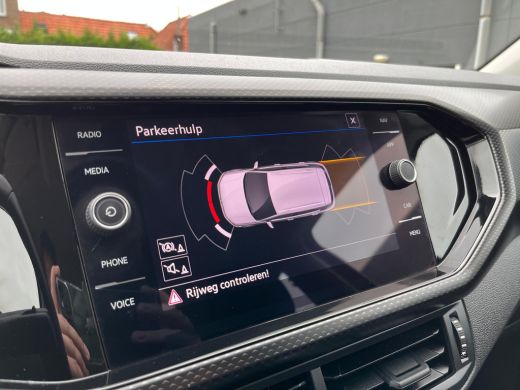 Volkswagen T-Cross 1.0 TSI Life | PDC V+A | ACC | Apple Carplay | Airco | LM velgen 16" | ActivLease financial lease