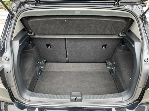 Volkswagen T-Cross 1.0 TSI Life | PDC V+A | ACC | Apple Carplay | Airco | LM velgen 16" | ActivLease financial lease
