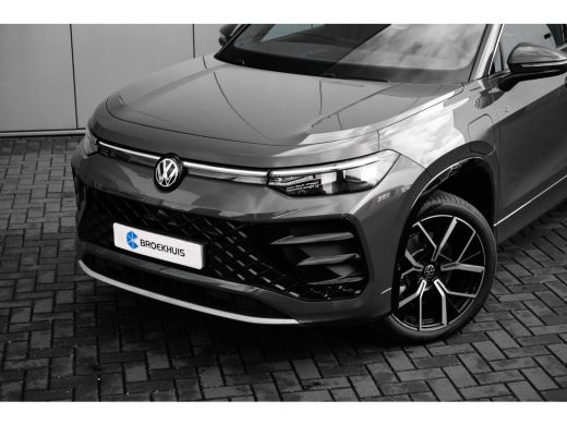 Volkswagen Tayron 1.5 eHybrid R-Line Edition | 360 camera | iQ Light | Multimedia Pakket Plus | Design Pakket | Ass... ActivLease financial lease