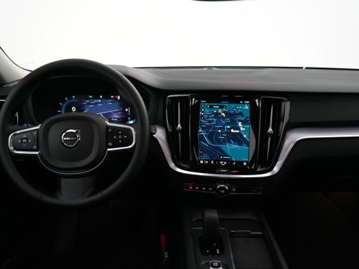 Volvo  V60 2.0 B3 Essential Edition | Trekhaak | Adaptive Cruise | BLIS | Stoel- & stuurwielverwarming | 18"... ActivLease financial lease