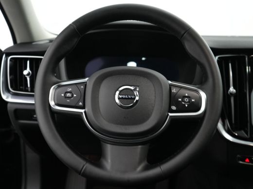 Volvo  V60 2.0 B3 Essential Edition | Trekhaak | Adaptive Cruise | BLIS | Stoel- & stuurwielverwarming | 18"... ActivLease financial lease