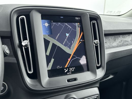 Volvo  XC40 T2 Momentum Core | 17' | Automaat | Navi | Carplay | Voorruitverwarming | Parkeersensoren | Elekt... ActivLease financial lease