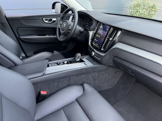 Volvo  XC60 2.0 T6 Plug-in Plus Dark | Achterbank verwarmd | All-season banden | Apple Carplay/Android Auto|t... ActivLease financial lease