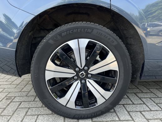 Volvo  XC60 2.0 T6 Plug-in Plus Dark | Achterbank verwarmd | All-season banden | Apple Carplay/Android Auto|t... ActivLease financial lease