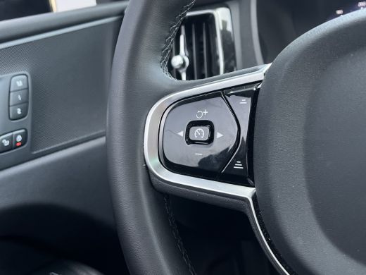 Volvo  XC60 2.0 T6 Plug-in Plus Dark | Achterbank verwarmd | All-season banden | Apple Carplay/Android Auto|t... ActivLease financial lease