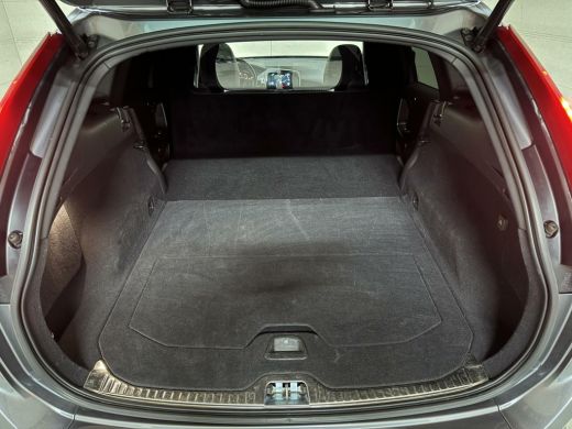 Volvo  XC60 2.4 D5 AWD Grijskenteken Pano Leer ACC Memory Trekh. ActivLease financial lease