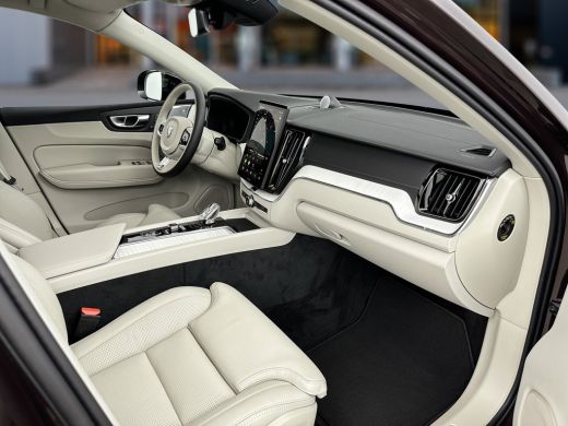 Volvo  XC60 T8 Recharge AWD Ultra Dark | Facelift | Full options | Heico selected level | Heico diffuser en s... ActivLease financial lease