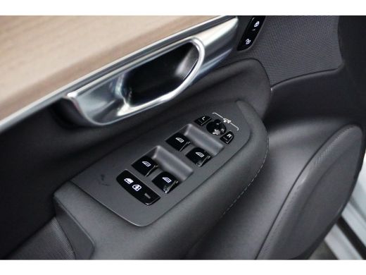 Volvo  XC90 T8 Ultra Dark Nieuw Model! | Pano | HUD | BLIS | ActivLease financial lease