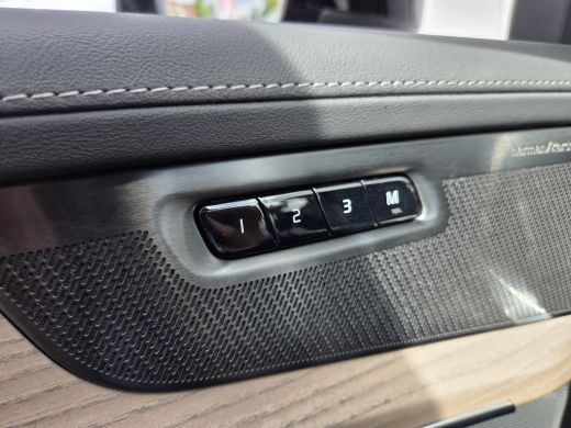 Volvo  XC90 T8 Ultra Dark Nieuw Model! | Pano | HUD | BLIS | ActivLease financial lease