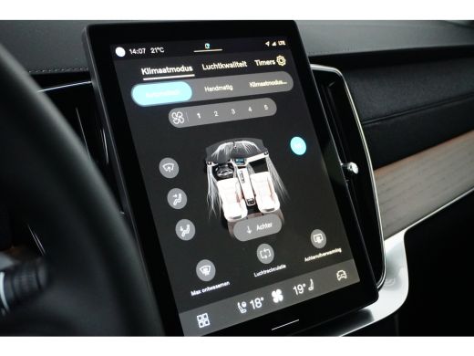 Volvo  XC90 T8 Ultra Dark Nieuw Model! | Pano | HUD | BLIS | ActivLease financial lease