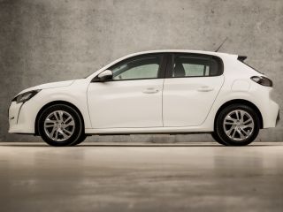 Peugeot 208 1.2 PureTech Sport (APPLE CARPLAY, GROOT NAVI, 360 CAMERA, SPORTSTOELEN, LM VELGEN, LANE ASSIST, ...