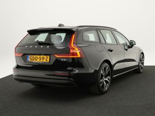 Volvo  V60 2.0 B3 Essential Edition | Trekhaak | Adaptive Cruise | BLIS | Stoel- & stuurwielverwarming | 18"...