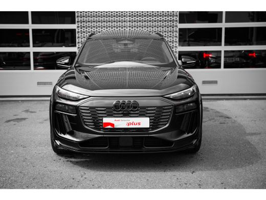 Audi Q6 e-tron S edition 100 kWh 387pk | Panoramadak | Tech Pro | Trekhaak | Luchtvering | 21" ActivLease financial lease
