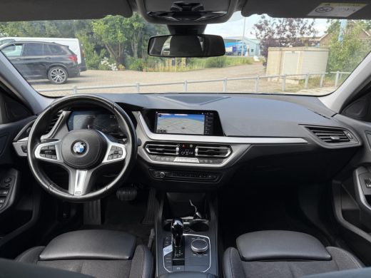 BMW 1 Serie 120i Aut. Executive Ed. Sport | Navi | LED | BMW-Individual | Led | 1/2  Leder ActivLease financial lease