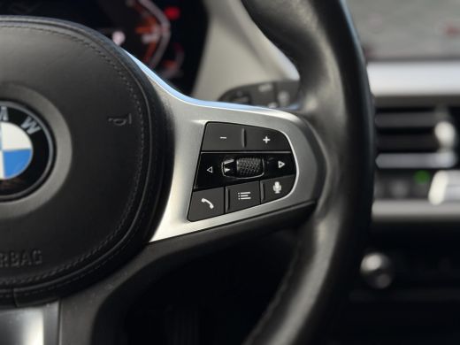 BMW 1 Serie 120i Aut. Executive Ed. Sport | Navi | LED | BMW-Individual | Led | 1/2  Leder ActivLease financial lease