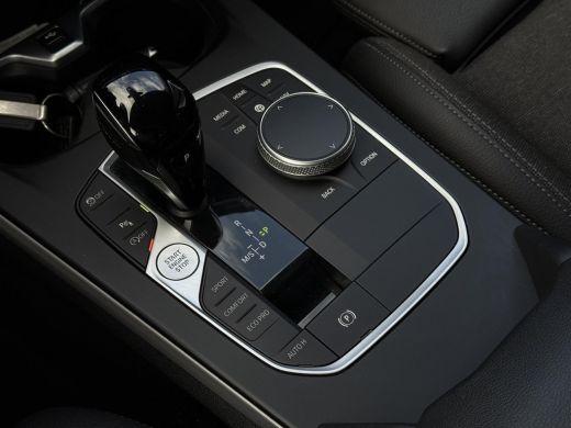 BMW 1 Serie 120i Aut. Executive Ed. Sport | Navi | LED | BMW-Individual | Led | 1/2  Leder ActivLease financial lease