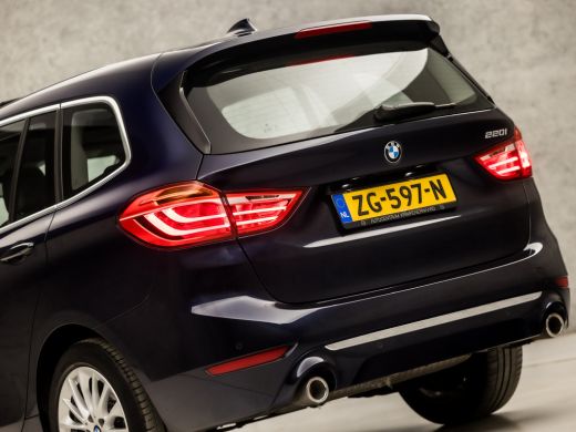 BMW 2 Serie Gran Tourer 220i Executive Sportline 192Pk Automaat (PANORAMADAK, GROOT NAVI, HEAD-UP DISPLAY, LE... ActivLease financial lease