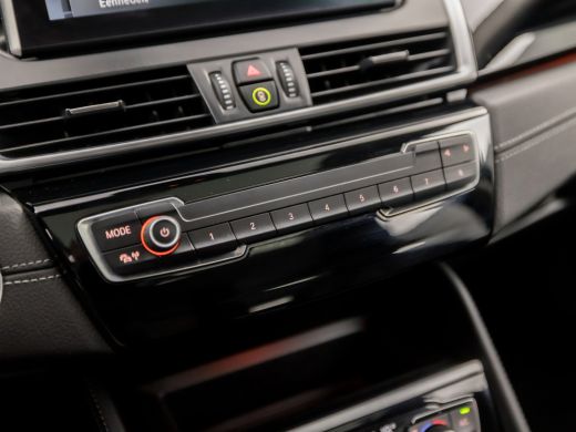BMW 2 Serie Gran Tourer 220i Executive Sportline 192Pk Automaat (PANORAMADAK, GROOT NAVI, HEAD-UP DISPLAY, LE... ActivLease financial lease