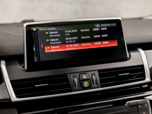 BMW 2 Serie Gran Tourer 220i Executive Sportline 192Pk Automaat (PANORAMADAK, GROOT NAVI, HEAD-UP DISPLAY, LE... ActivLease financial lease