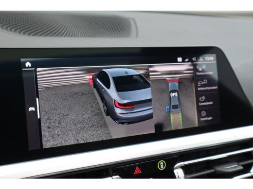 BMW 3 Serie 330e M Sport Pano / Laser / 360 camera / Elec stoelen / Trekhaak / Dode hoek / ActivLease financial lease