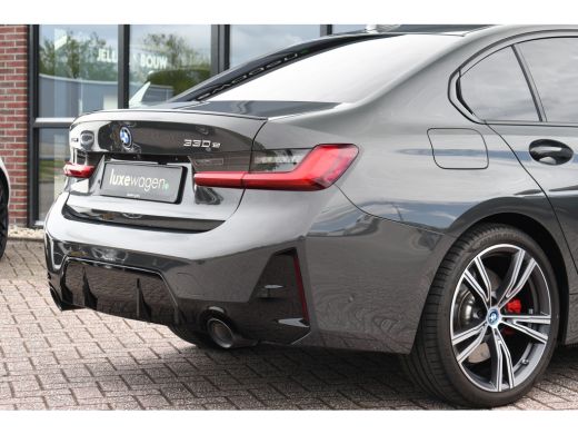 BMW 3 Serie 330e xDrive M-Sport Pro Dravit H/K 19inch HUD Camera ActivLease financial lease