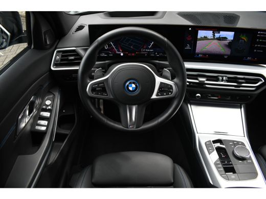 BMW 3 Serie 330e xDrive M-Sport Pro Dravit H/K 19inch HUD Camera ActivLease financial lease