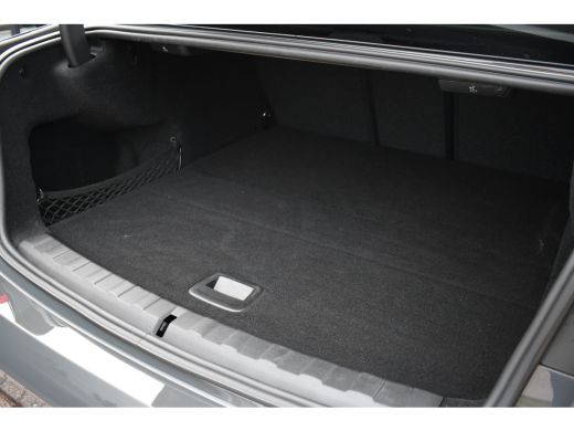 BMW 3 Serie 330e xDrive M-Sport Pro Dravit H/K 19inch HUD Camera ActivLease financial lease