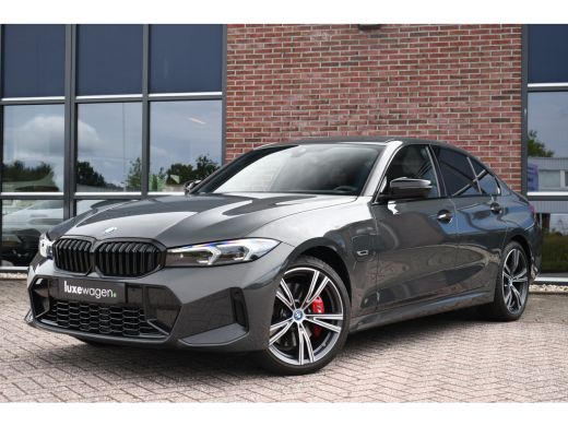 BMW 3 Serie 330e xDrive M-Sport Pro Dravit H/K 19inch HUD Camera ActivLease financial lease