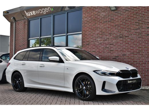 BMW 3 Serie Touring 330e M-Sport Pano ACC El-zetel HUD 19inch Camera Adp-onderstel ActivLease financial lease