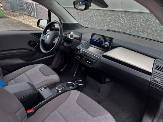 BMW i3 Executive 120Ah 42 kWh/Sunroof/Adaptive/Camera/W-pomp/20"/3-fase ActivLease financial lease