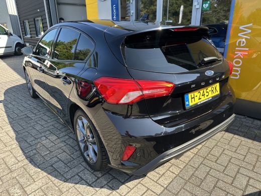 Ford Focus 1.0 125PK ST Line | STOEL-, STUUR- EN VOORRUITVERWARMING| NAVIGATIE| PARKEERSENSOREN V+A| CRUISE ... ActivLease financial lease
