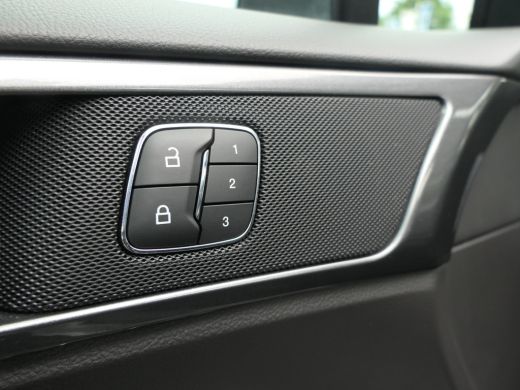 Ford Mondeo Wagon 2.0 IVCT HEV Titanium | Panoramadak | Leder | Adaptive Cruise | BLIS | Sony Audio | Massage... ActivLease financial lease