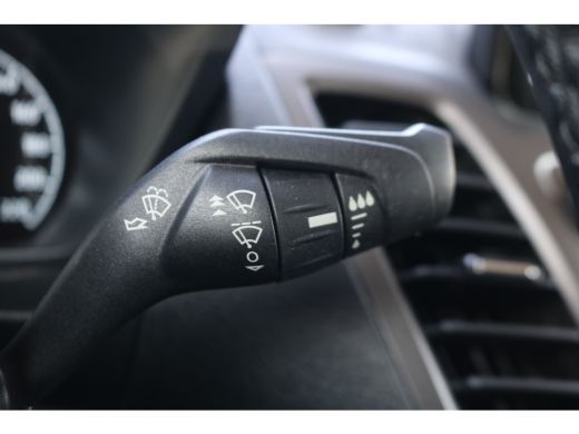Ford Transit Connect 1.5 EcoBlue L2 Trend Automaat Airco Navigatie Camera Trekhaak ActivLease financial lease
