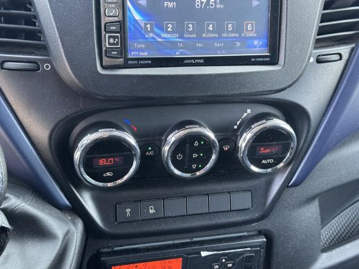 Iveco Daily 35C18 3.0 410 Automaat bakwagen ActivLease financial lease
