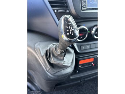 Iveco Daily 35C18 3.0 410 Automaat bakwagen ActivLease financial lease