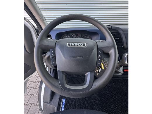 Iveco Daily 35C18 3.0 410 Automaat bakwagen ActivLease financial lease