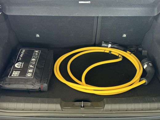 Jeep Avenger Aut. Longitude 54kWh | Navi | Carplay | Stoelverwarming | ActivLease financial lease