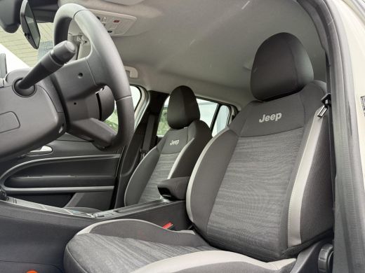 Jeep Avenger Aut. Longitude 54kWh | Navi | Carplay | Stoelverwarming | ActivLease financial lease