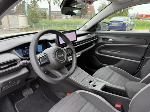 Jeep Avenger Aut. Longitude 54kWh | Navi | Carplay | Stoelverwarming | ActivLease financial lease