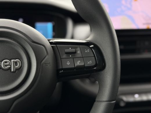 Jeep Avenger Aut. Longitude 54kWh | Navi | Carplay | Stoelverwarming | ActivLease financial lease