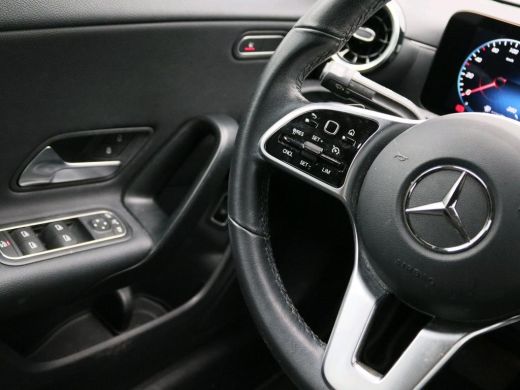 Mercedes-Benz CLA 180 Aut. Business Sol. | LED |  Navi | Camera | ActivLease financial lease