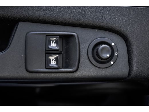 Opel Vivaro 1.6 CDTI | L2H1 | 3-Zits | LED | GateLock | Cruise | Airco| Euro 6 ActivLease financial lease