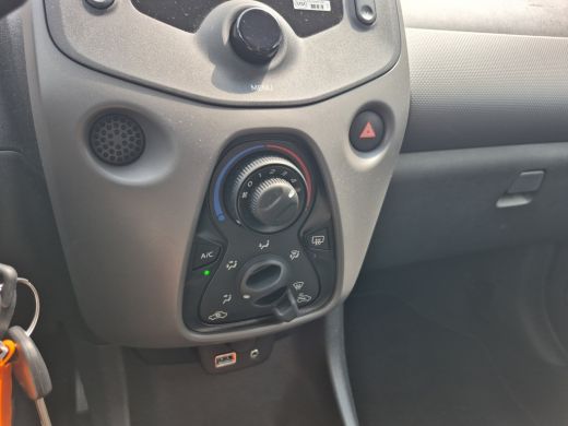 Peugeot 108 1.0 e-VTi Active | Airco | Bluetooth telefoonvoorbereiding | Extra getint glas ActivLease financial lease